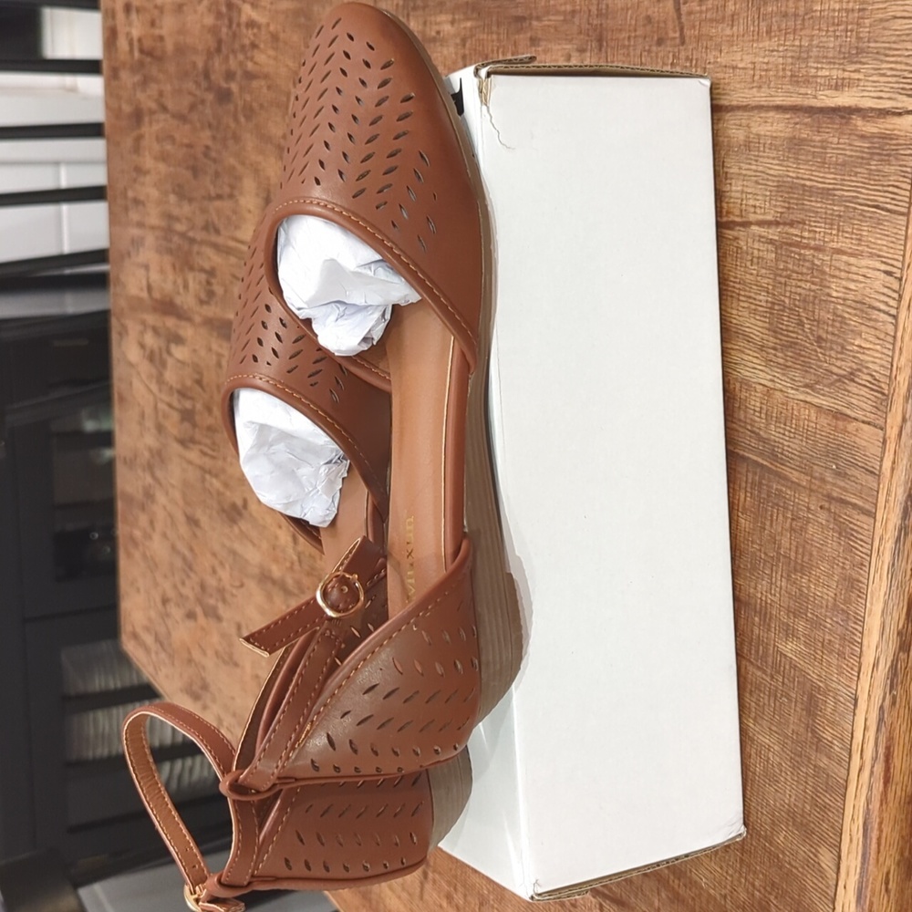 Women's flats